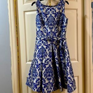 Eliza J Sleeveless Dress - size 14